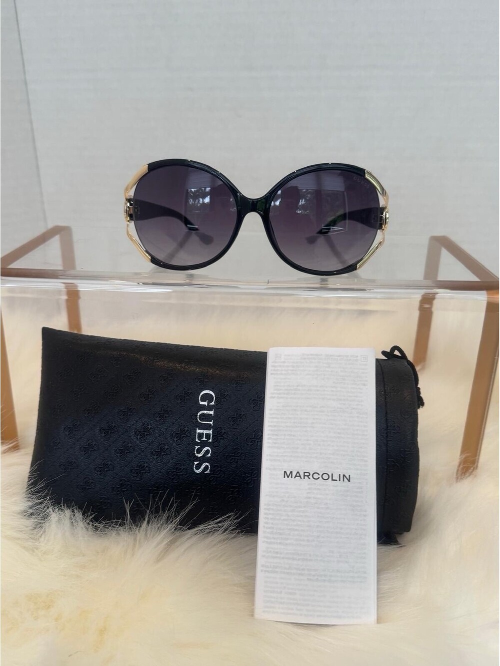GUESS Factory  Oversized Sunglasses— Shiny Black Frame|Gold‑Tone Cut‑Out Temples